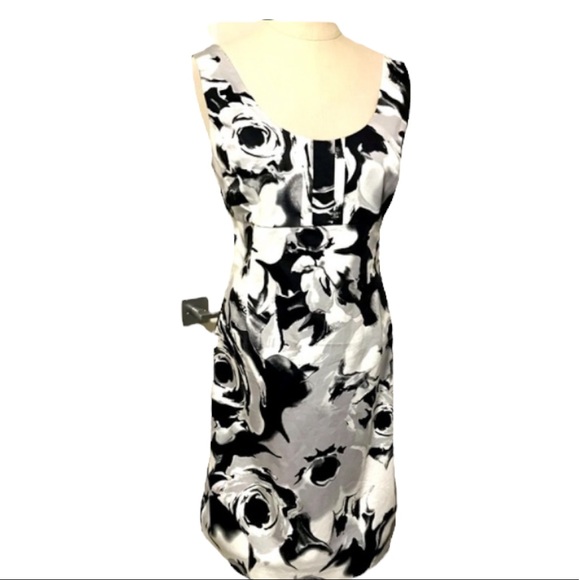 New York & Company Dresses & Skirts - New York & Company sleeveless summer dress Size 12 NWT